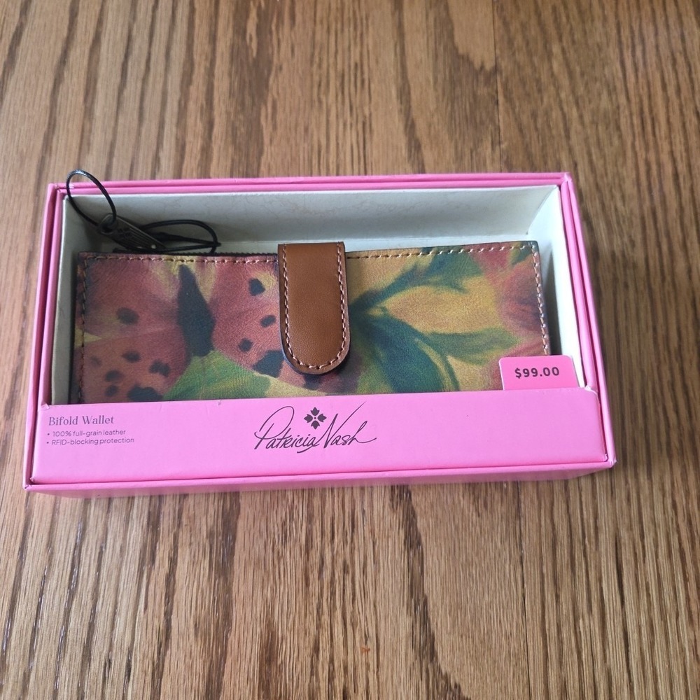 PATRICIA NASH Bifold Leather Watercolor BUTTERFLY NAZARI Wallet NEW IN BOX